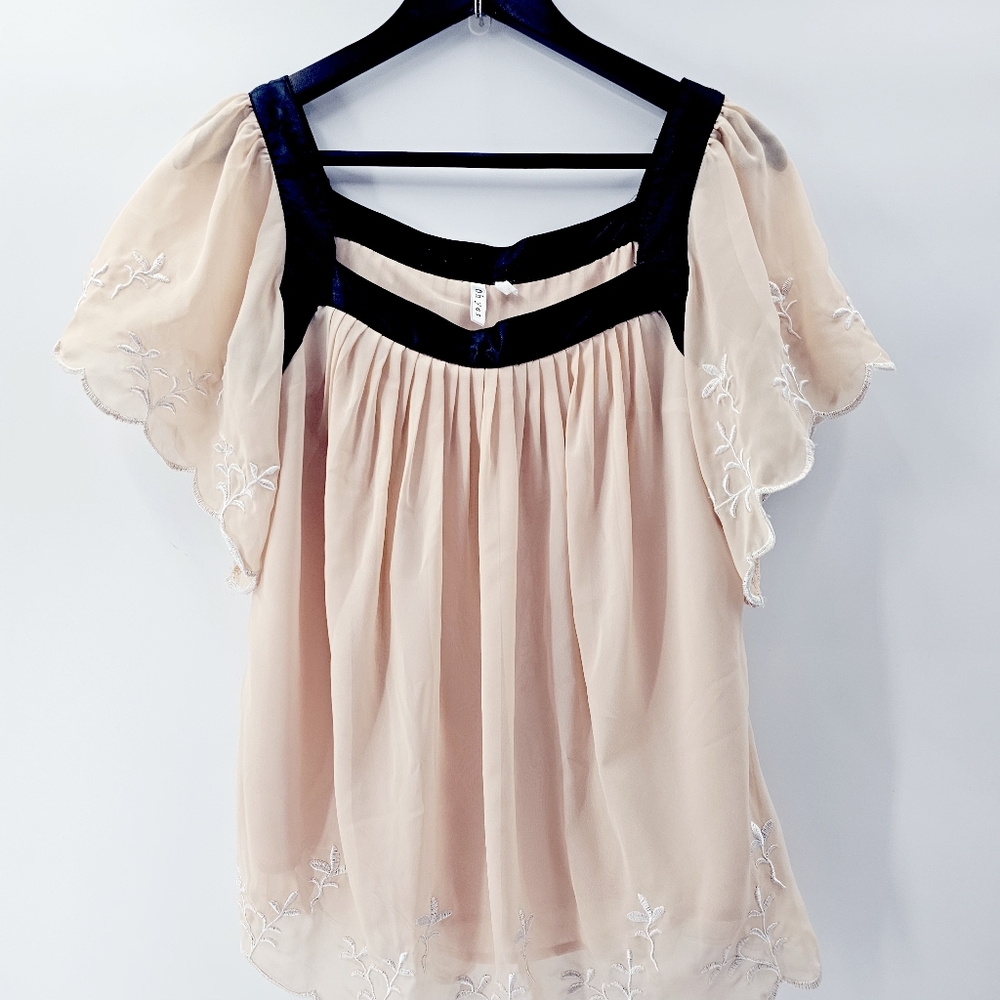 OH YES Women's Medium Elegant Layer Sheer Embroidery Accent Square Neck Blouse